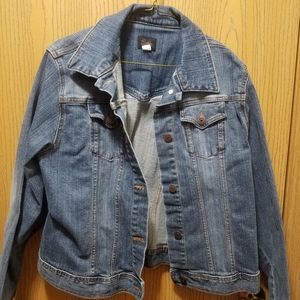 Womens light washed denim jacket